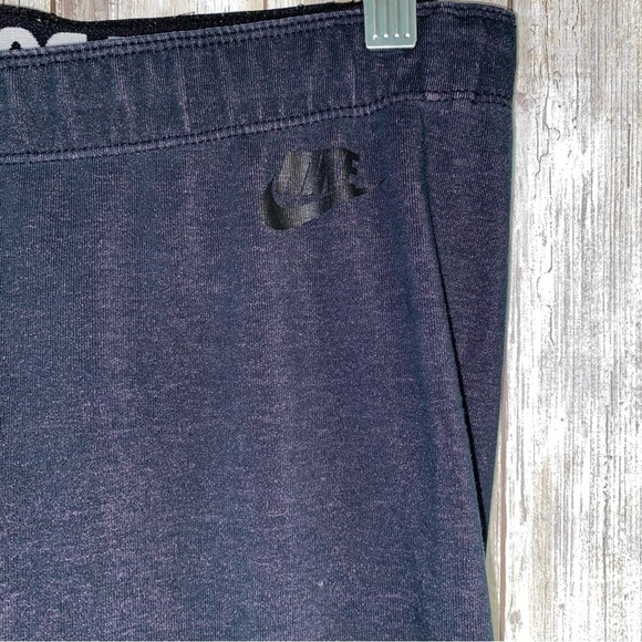 Nike Black With Purple Overtone Leggings - Picture 2 of 6